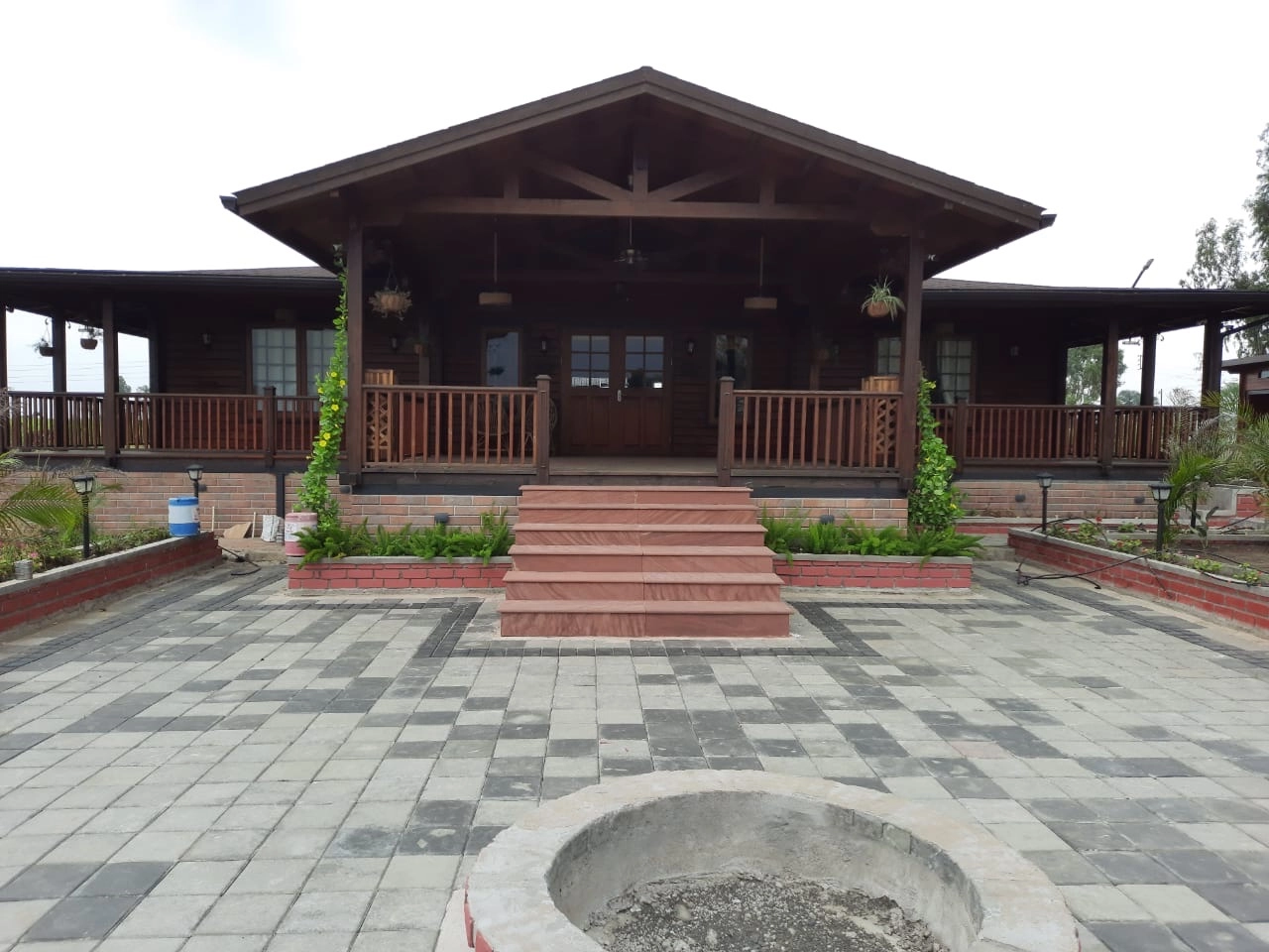 Modern Resort - Image 87 of 108